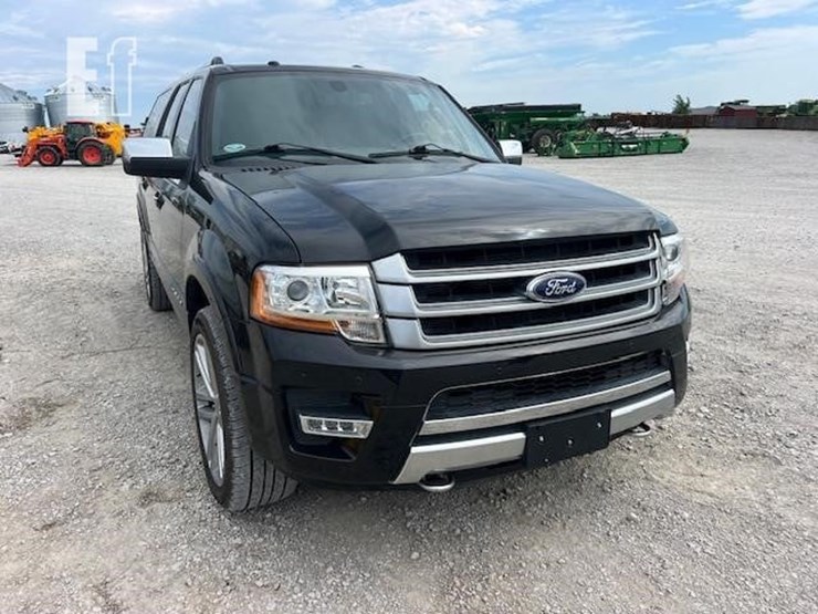2015-ford-expedition-platinum-image-8