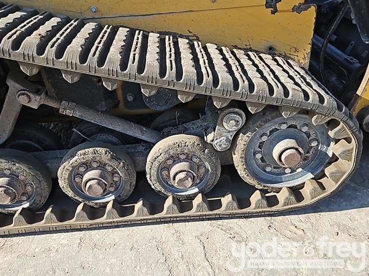 2015-caterpillar-257d-image-9