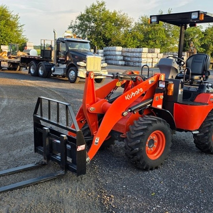 2023 KUBOTA R430