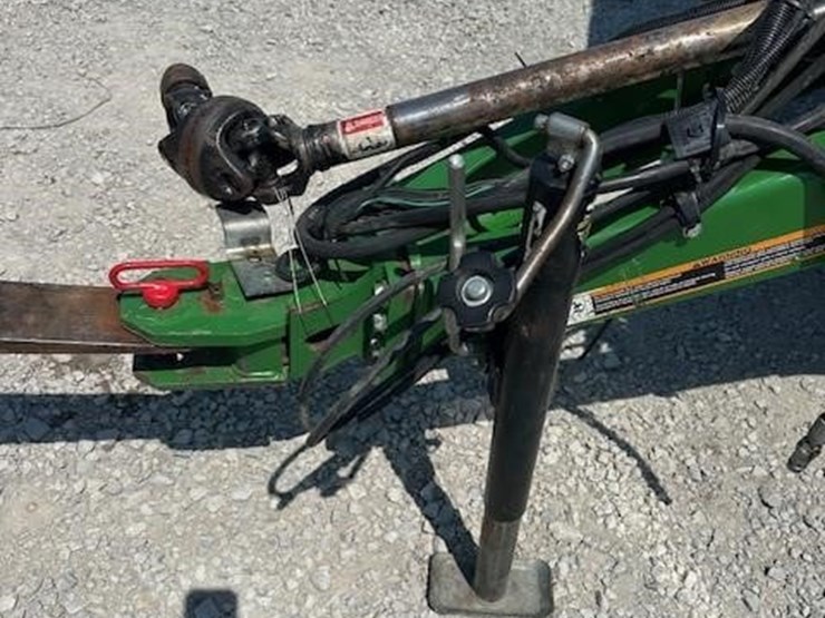 2019-john-deere-560m-image-12