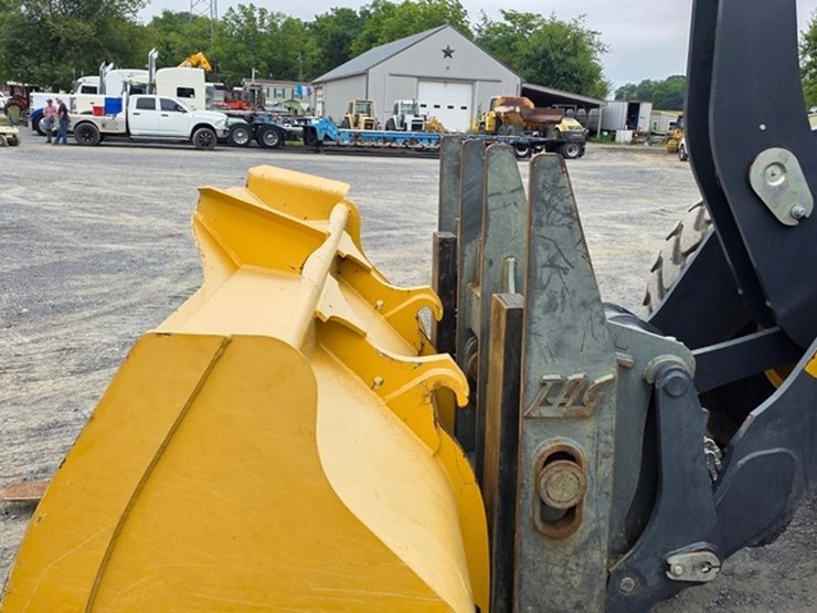 2021-deere-524l-image-9