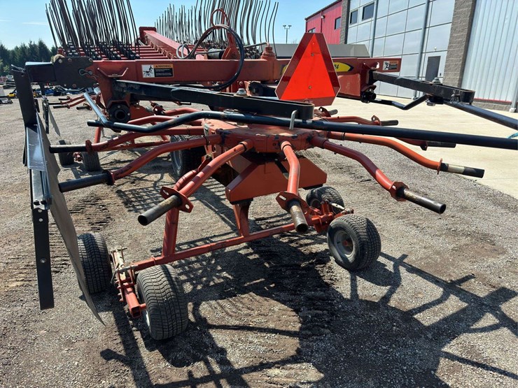pequa-double-basket-rotary-rake-image-25