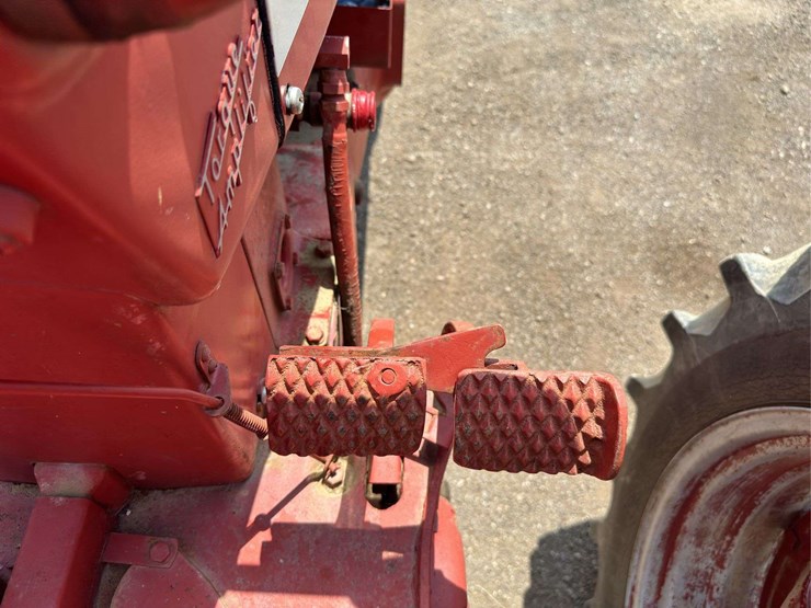 mccormick-farm-all-450-2wd-tractor-image-31