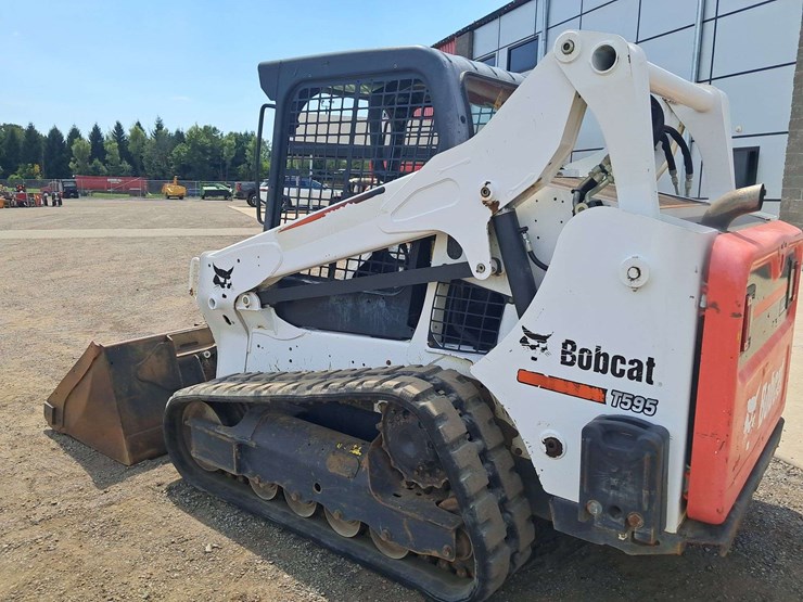 2016-bobcat-t595-image-4