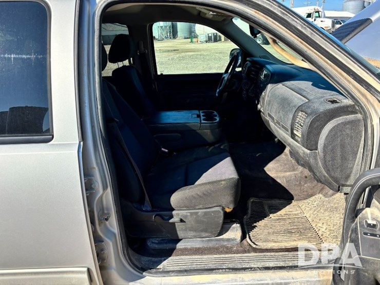 2011-chevrolet-silverado-2500hd-lt-image-59