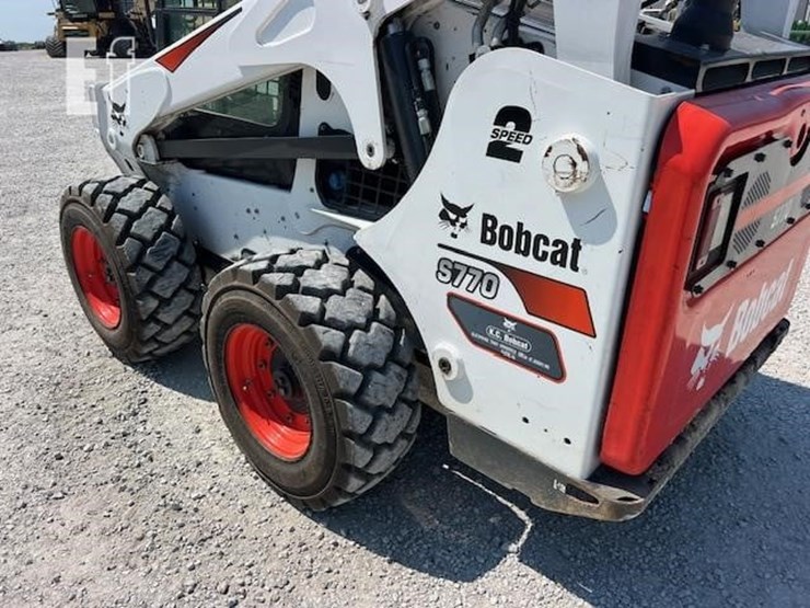 2023-bobcat-s770-image-21