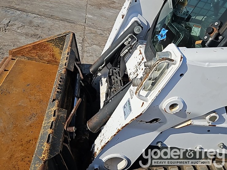 2022-bobcat-t870-image-16