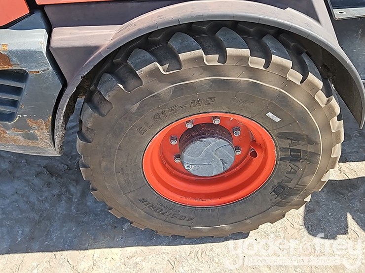 2018-kubota-r530-image-11