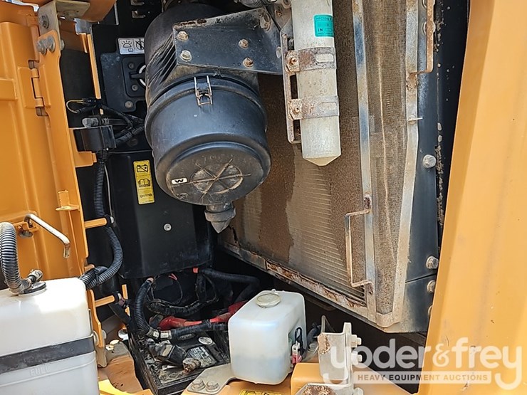 2018-case-cx145dsr-image-32