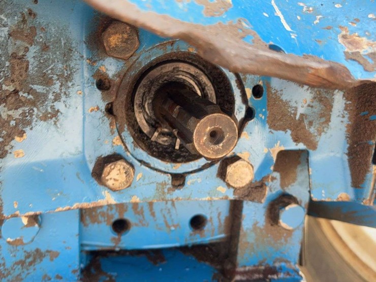 ford-7740-image-9
