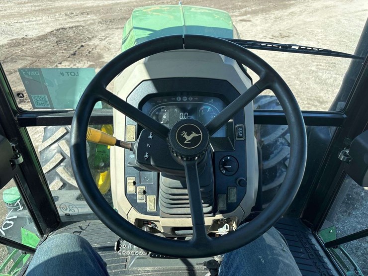 john-deere-6120e-image-36