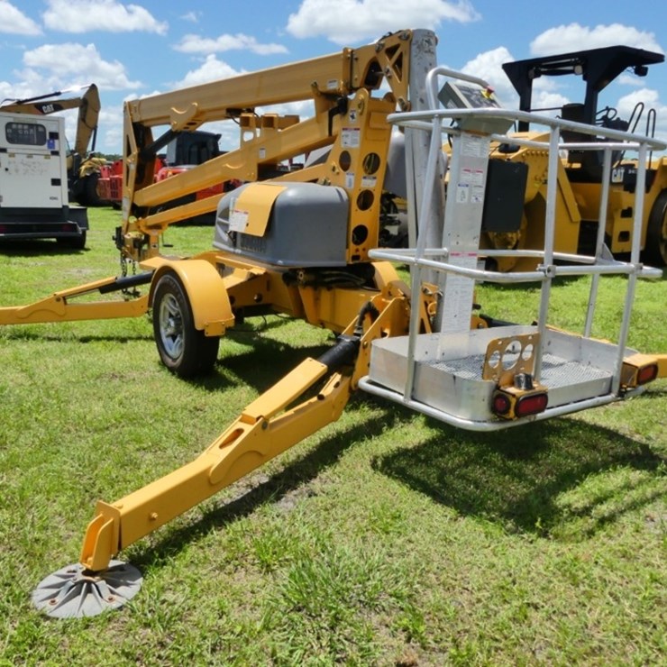 2013 HAULOTTE 4527A