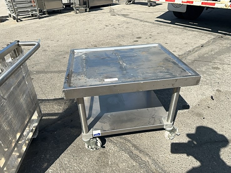lot#----food-carts-and-mixing-bowls-image-2