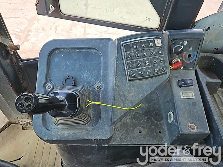 2005-deere-544j-image-28