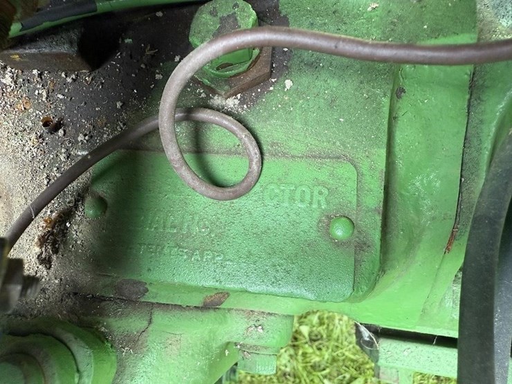 john-deere-b-image-11