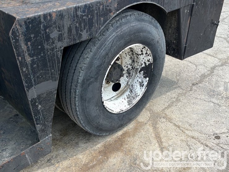 2006-international-durastar-4300-image-10
