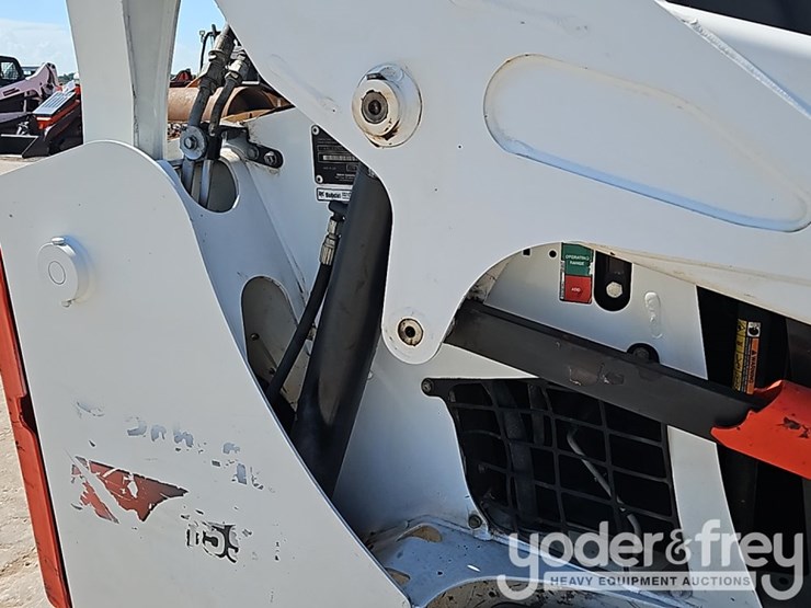 2017-bobcat-t590-image-11