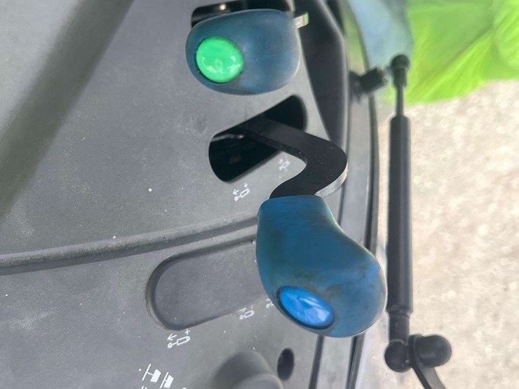 2018-new-holland-ts6.120-image-10