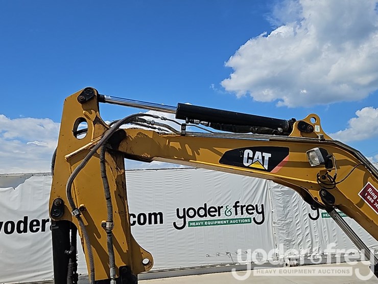 2019-caterpillar-303-image-19