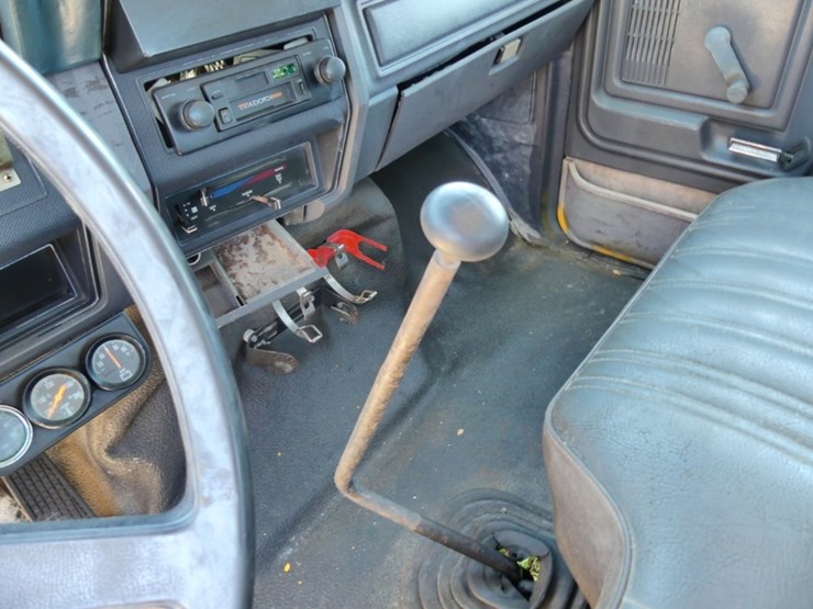 1994-ford-f600-image-12