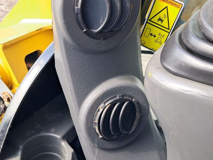 2017-caterpillar-279d-image-20
