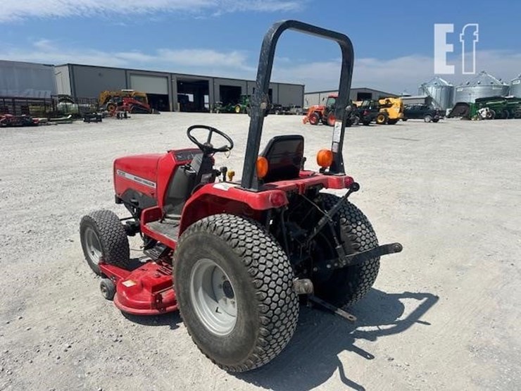 massey-ferguson-1235-image-3