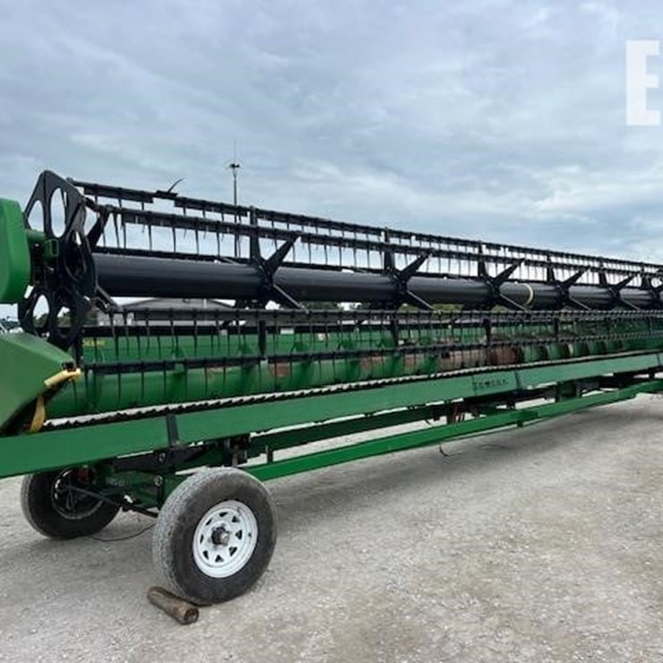 2009 JOHN DEERE 635F