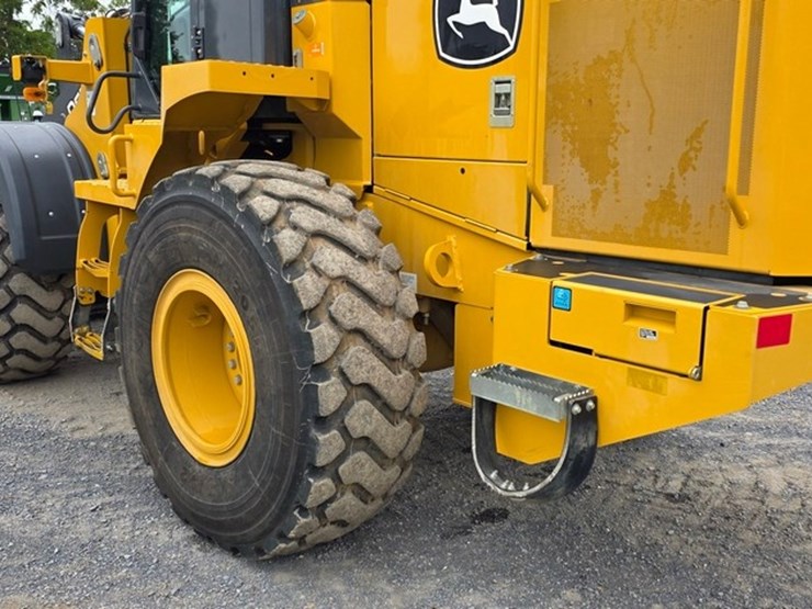 2021-deere-524l-image-22