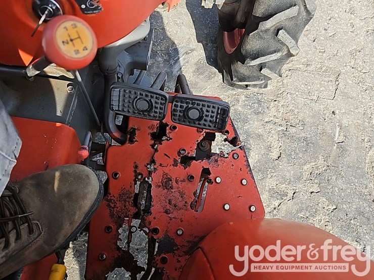 2014-kubota-l2501dt-image-20