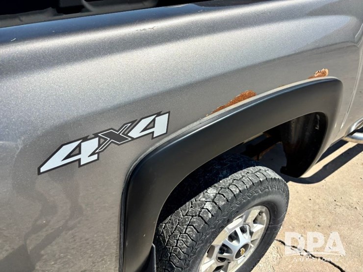 2013-chevrolet-silverado-2500-lt-image-41