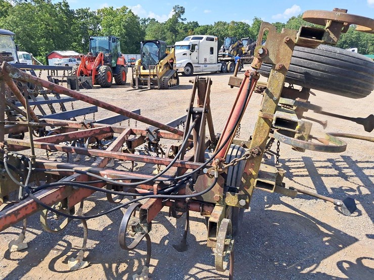 ber-vac-16'-folding-field-cultivator-image-6