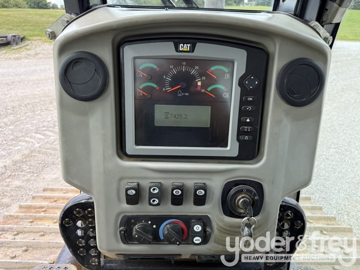 2012-caterpillar-d6n-xl-image-41