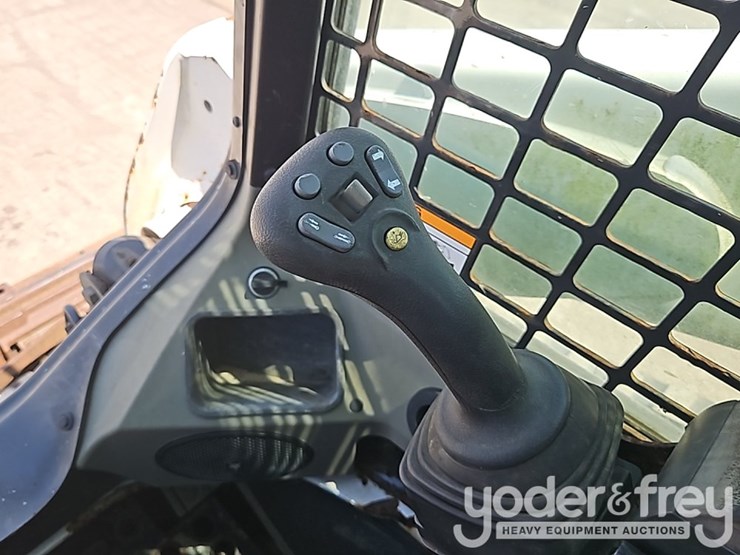 2016-bobcat-t650-image-27