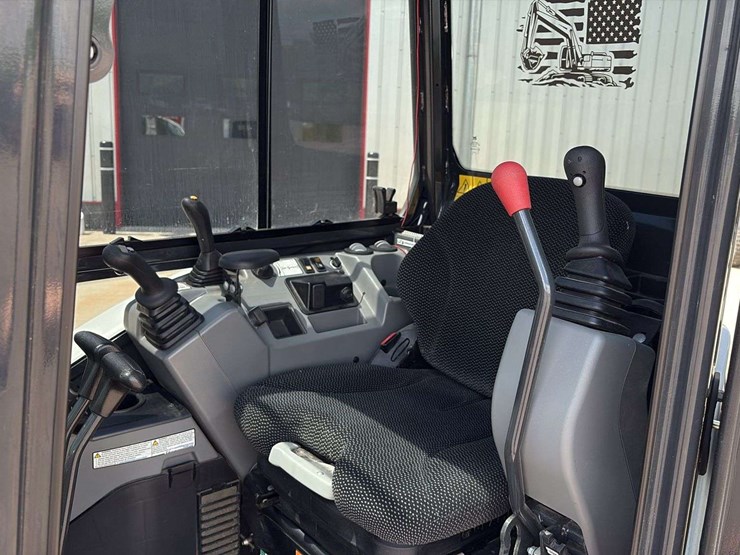 2023-bobcat-e35i-image-48