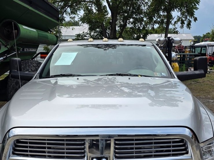 2011-dodge-2500-image-35
