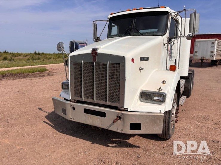 2003-kenworth-t800-image-2