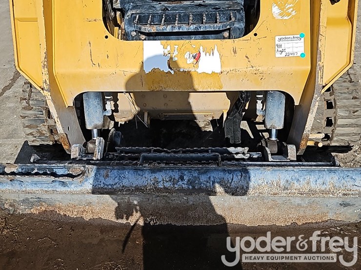 2023-caterpillar-259d3-image-14
