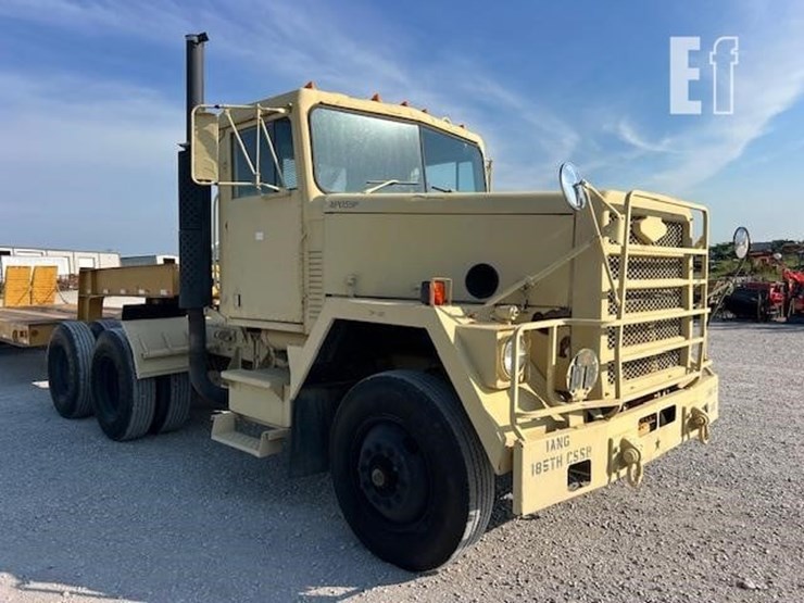 1983-am-general-m915a1-image-11
