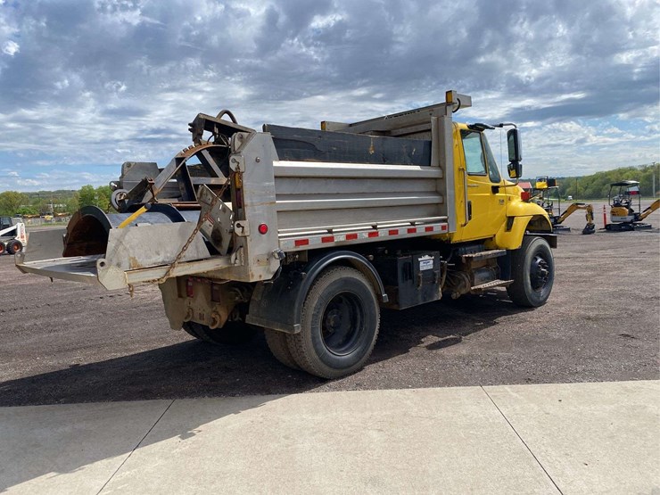 2007-international-7000-dump-truck-image-4