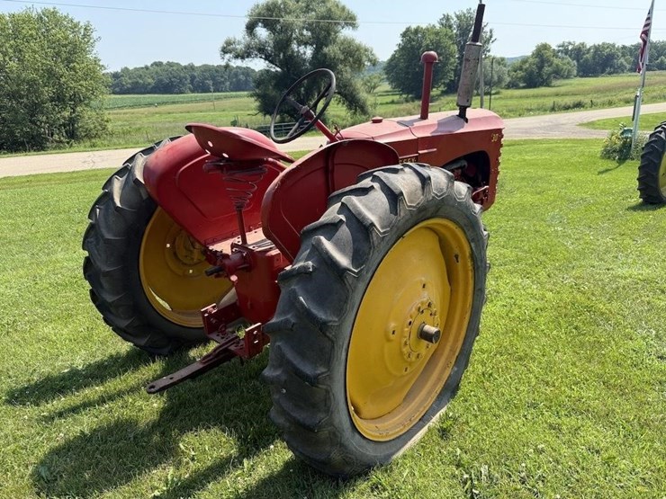massey-ferguson-30-image-4