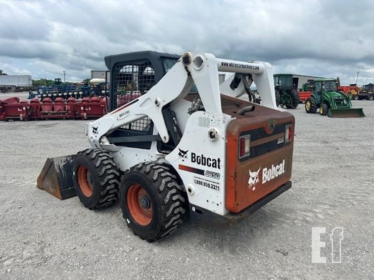 2010-bobcat-s650-image-3