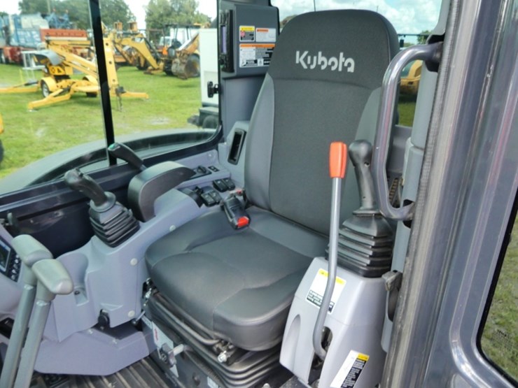 2022-kubota-kx040-4-image-11