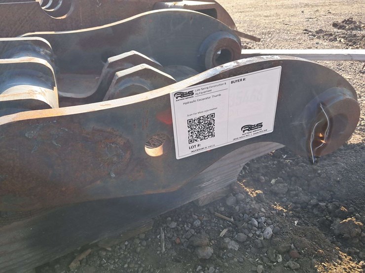 hydraulic-excavator-thumb-image-3