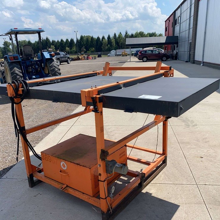 SMC4000 Truck Mounted Message Board