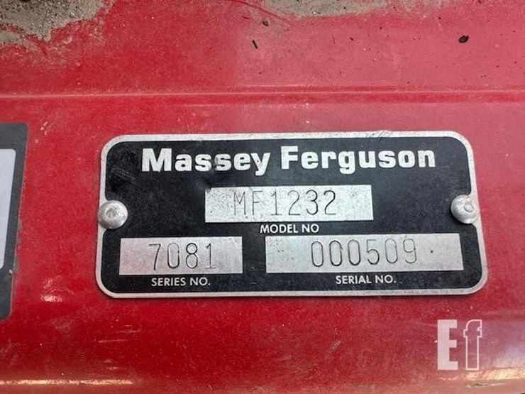 massey-ferguson-1235-image-16