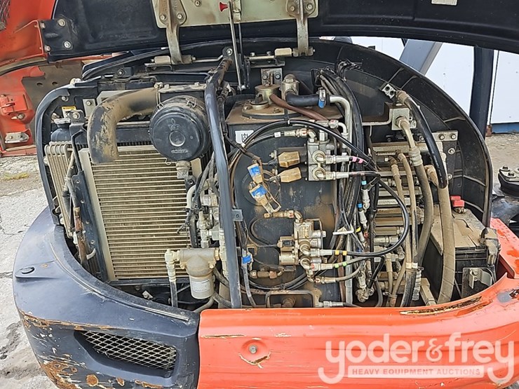 2019-kubota-kx040-4-image-31