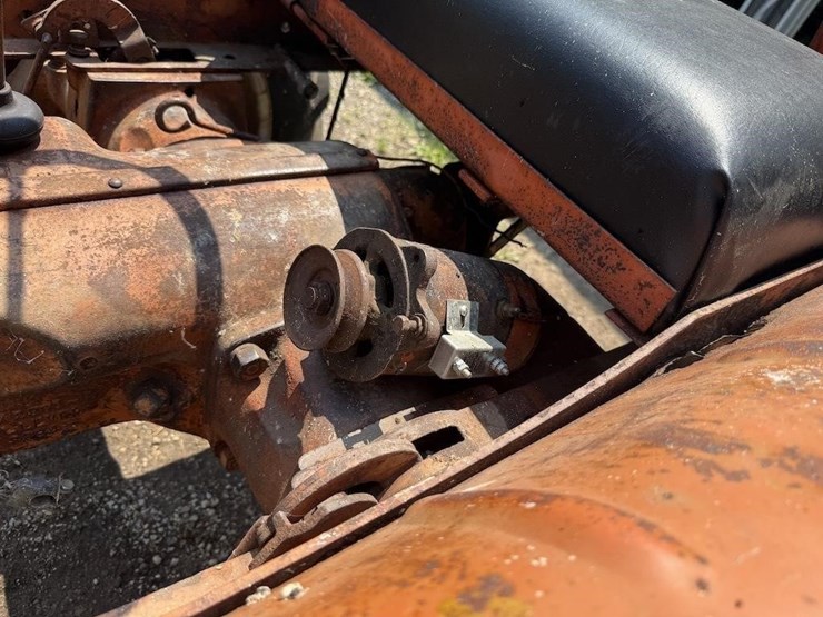 allis-chalmers-c-tractor-image-7