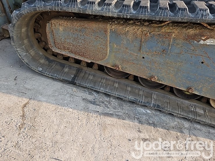 2007-bobcat-t300-image-15