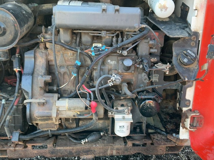 2004-bobcat-t190-image-56