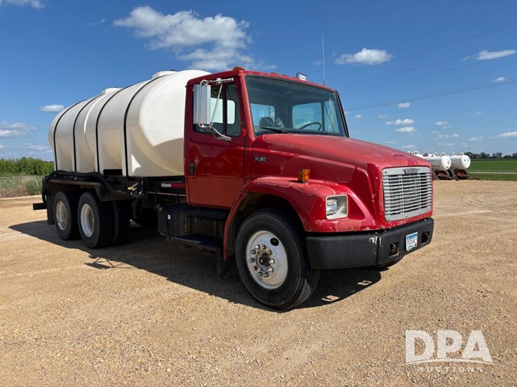 1995-freightliner-fl80-image-23